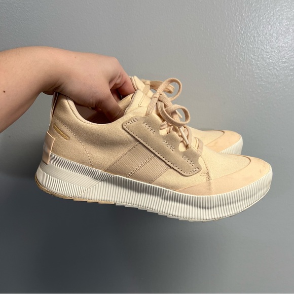 Sorel Shoes - Womens Sorel Out About Waterproof Low Rise Platform Peach Color Sneaker - Sz 8
